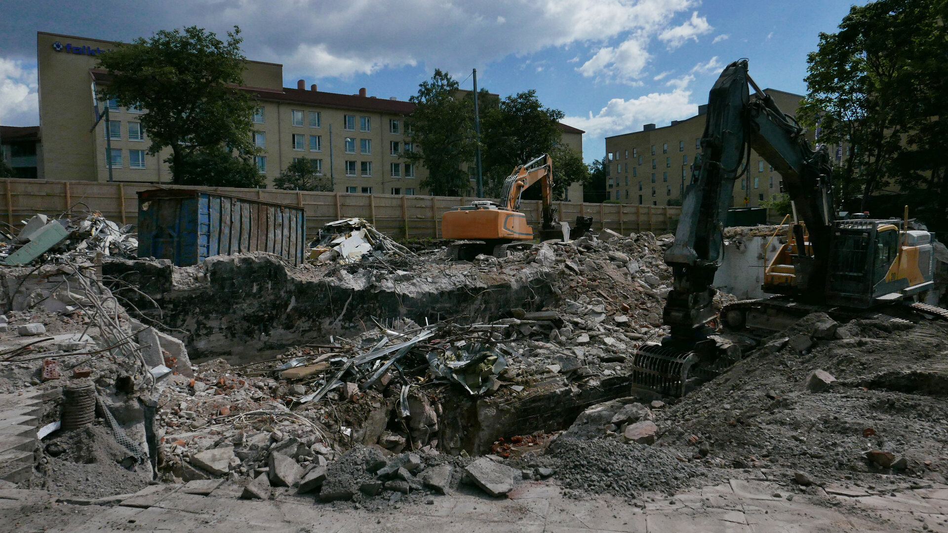 Machines on a work-site